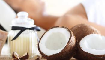 Masáž panenským kokosovým olejom – úžasným darom prírody.
